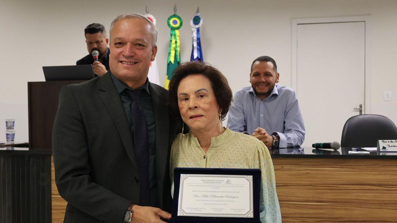 Câmara Municipal de Juatuba realiza solenidade de entrega de Títulos de Cidadão Honorário e Honra ao Mérito